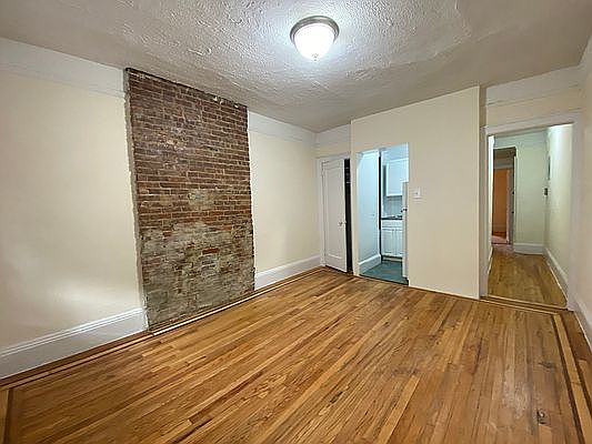 2nd image of 49 Grove St APT 32