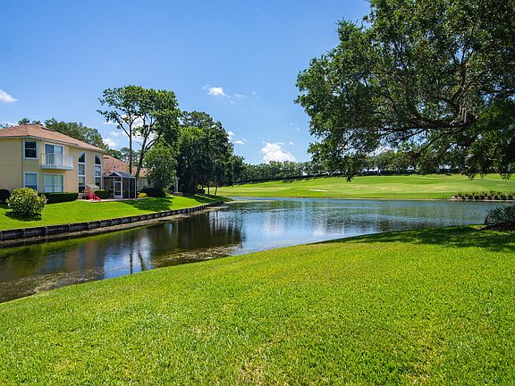 4th image of 220 Waters Edge Dr S