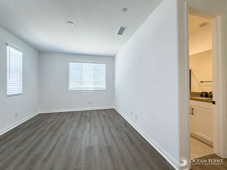 405 Wisteria St — Photo 25