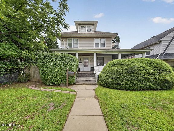 2nd image of 221 Bath Avenue
