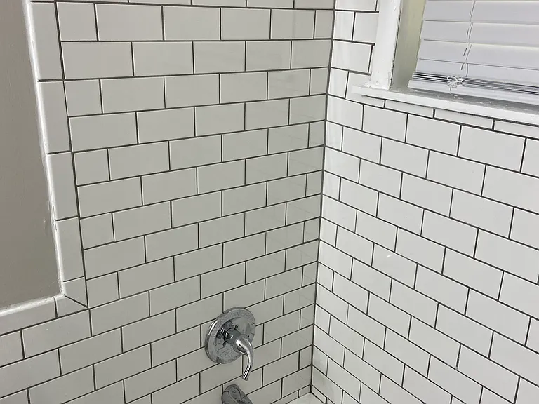 405 E Cedar St — Photo 9