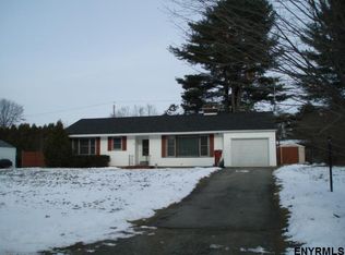 7 School House Rd, Queensbury, NY 12804
