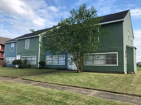 2nd image of 4253 Lac Bienville Dr #B