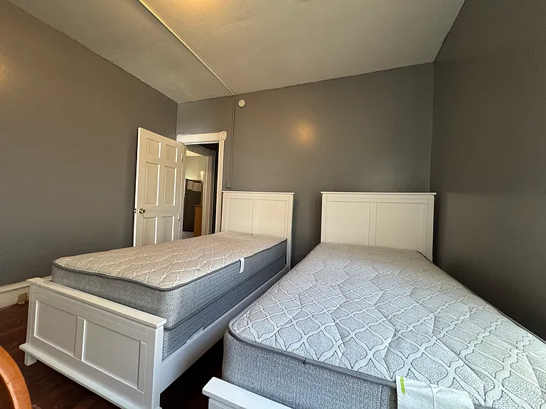 27-29 Norfolk St #1 — Photo 7