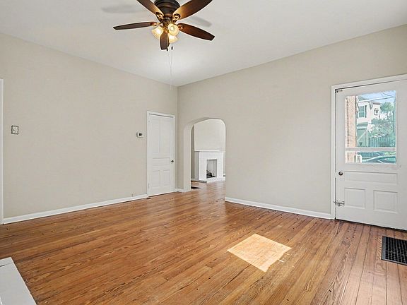 4th image of 1114 Vine St