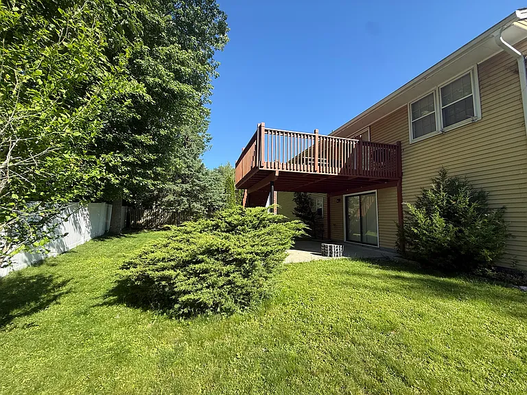 304 Loren Ct — Photo 23