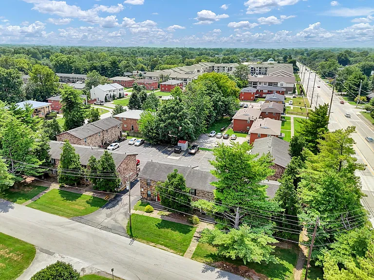 3100 Orchard Manor Cir — Photo 13