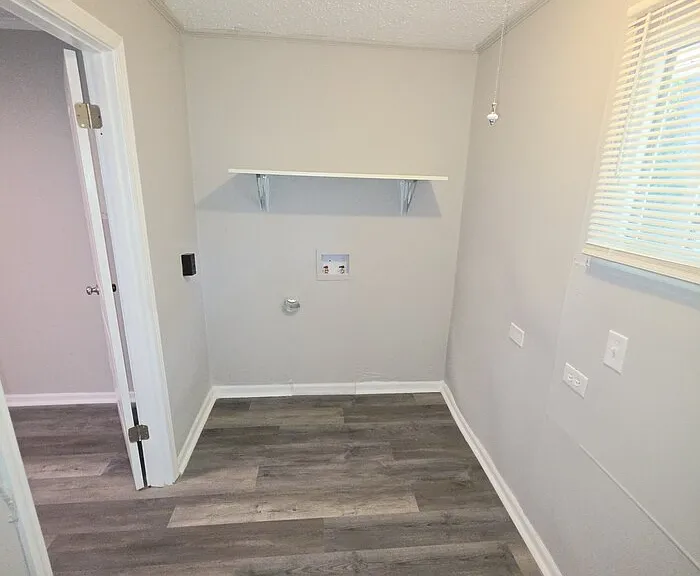 11421 Manchester Ave — Photo 15