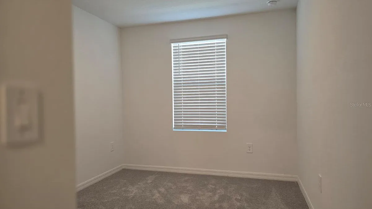 3 bed, 2.5 bath, 1407 sqft, $1,950 — Photo 2