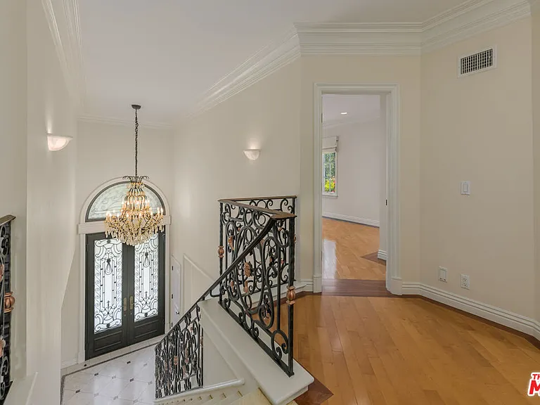 204 Foothill Rd — Photo 14