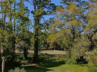 22 Country Club Ct, Saint Simons Island, GA 31522