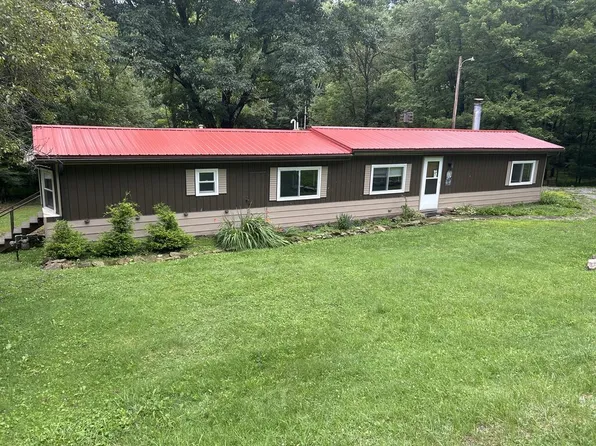 160 Piscataqua Dr, Leeper, PA 16233