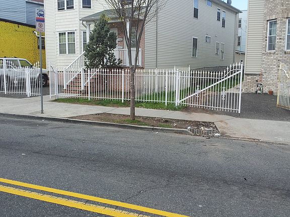 4th image of 119-121 Clinton Pl