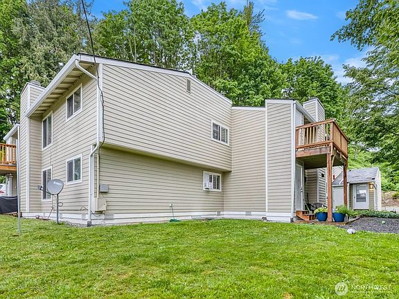 2nd image of 218 10th Street
