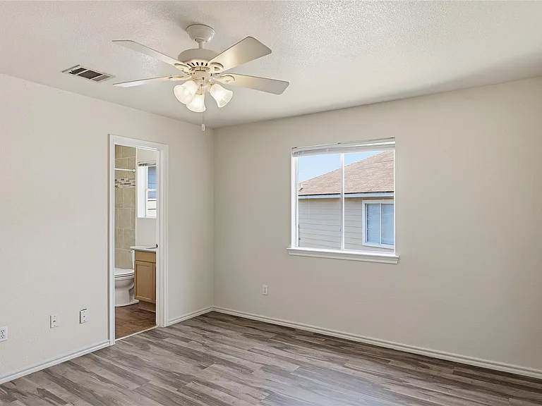 885 Sagewood Trl — Photo 15