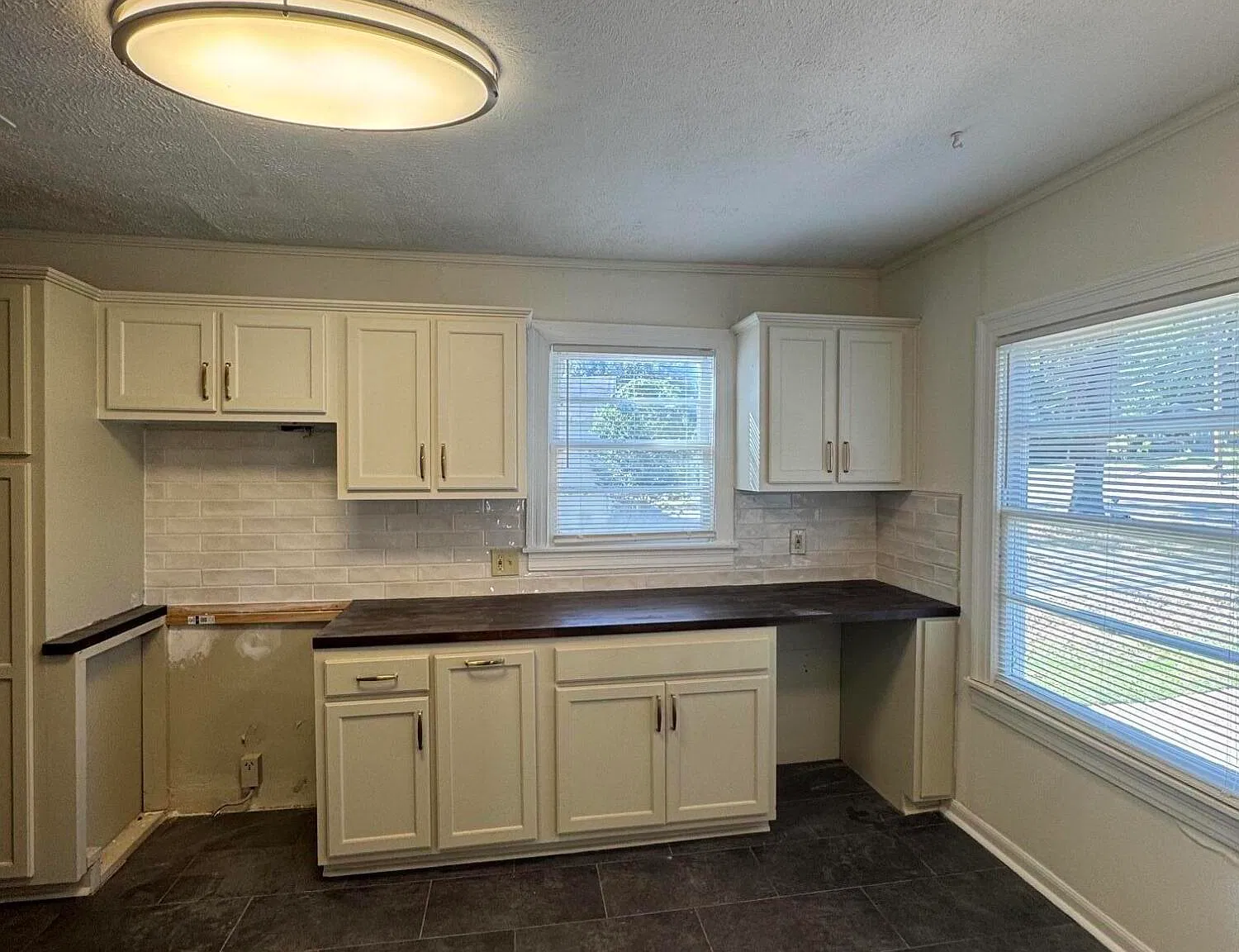 3 bed, 2.0 bath, 1680 sqft, $1,695 — Photo 4