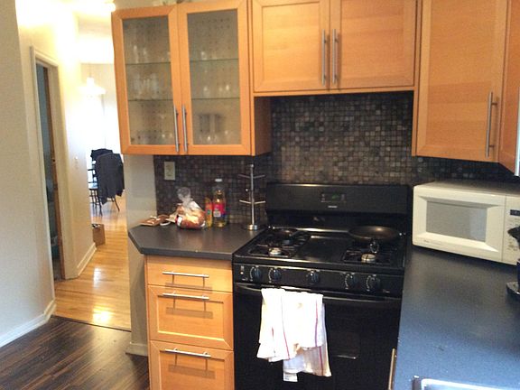 3rd image of 3510 Aldrich Ave S #2