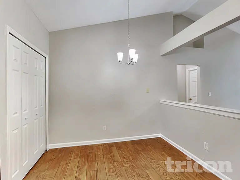 3099 Wavering Ln — Photo 4