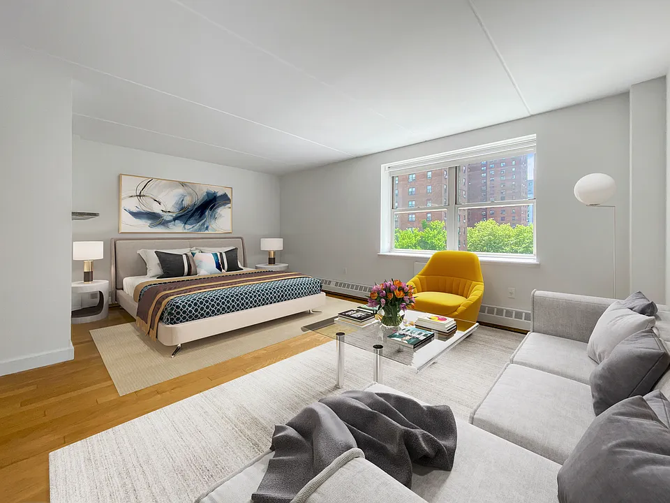 121 E 110th St #2D