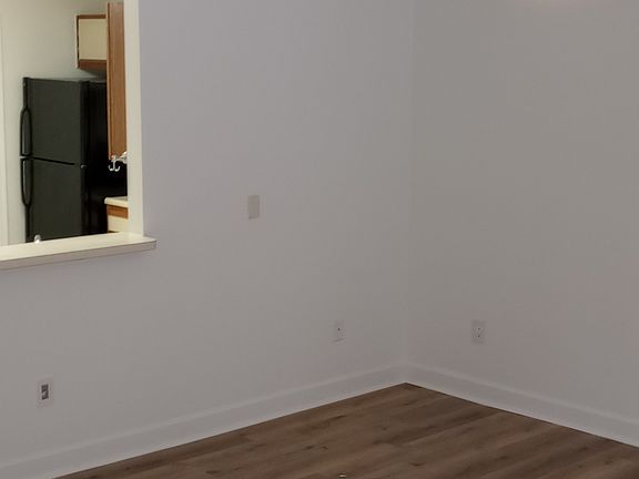 5th image of 2285 Nutmeg Ct
