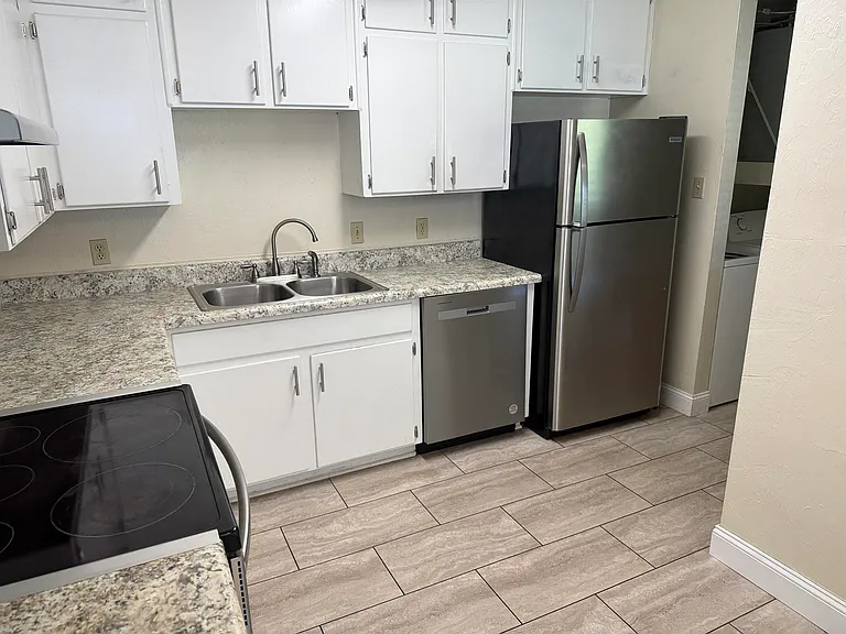 2622 Old Bainbridge Rd #D — Photo 14