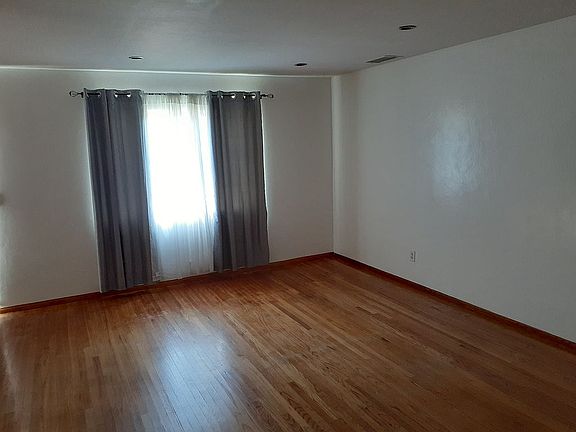 3rd image of 6231 Estrella Ave