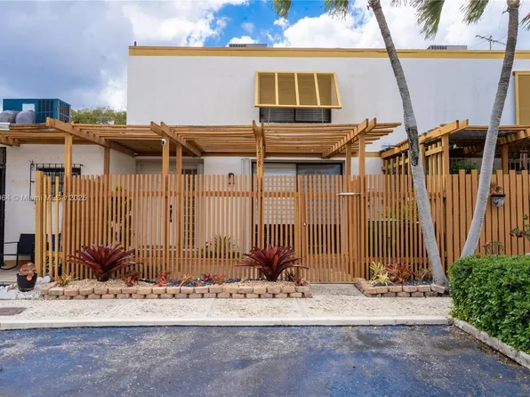 1238 SW 131st Place Cir W #1238, Miami, FL 33184