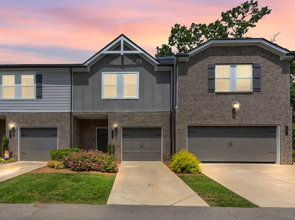 1021 McKee Ct, Columbia, TN 38401