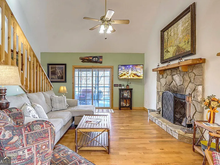 565 Ross Ridge Rd — Photo 9