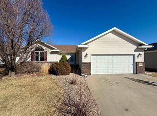 1419 16th Ave, Kearney, NE 68845
