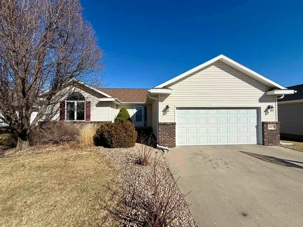 1419 16th Ave, Kearney, NE 68845