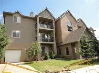 1422 W Centre A St NE #301, Calgary, AB T2E2Z9