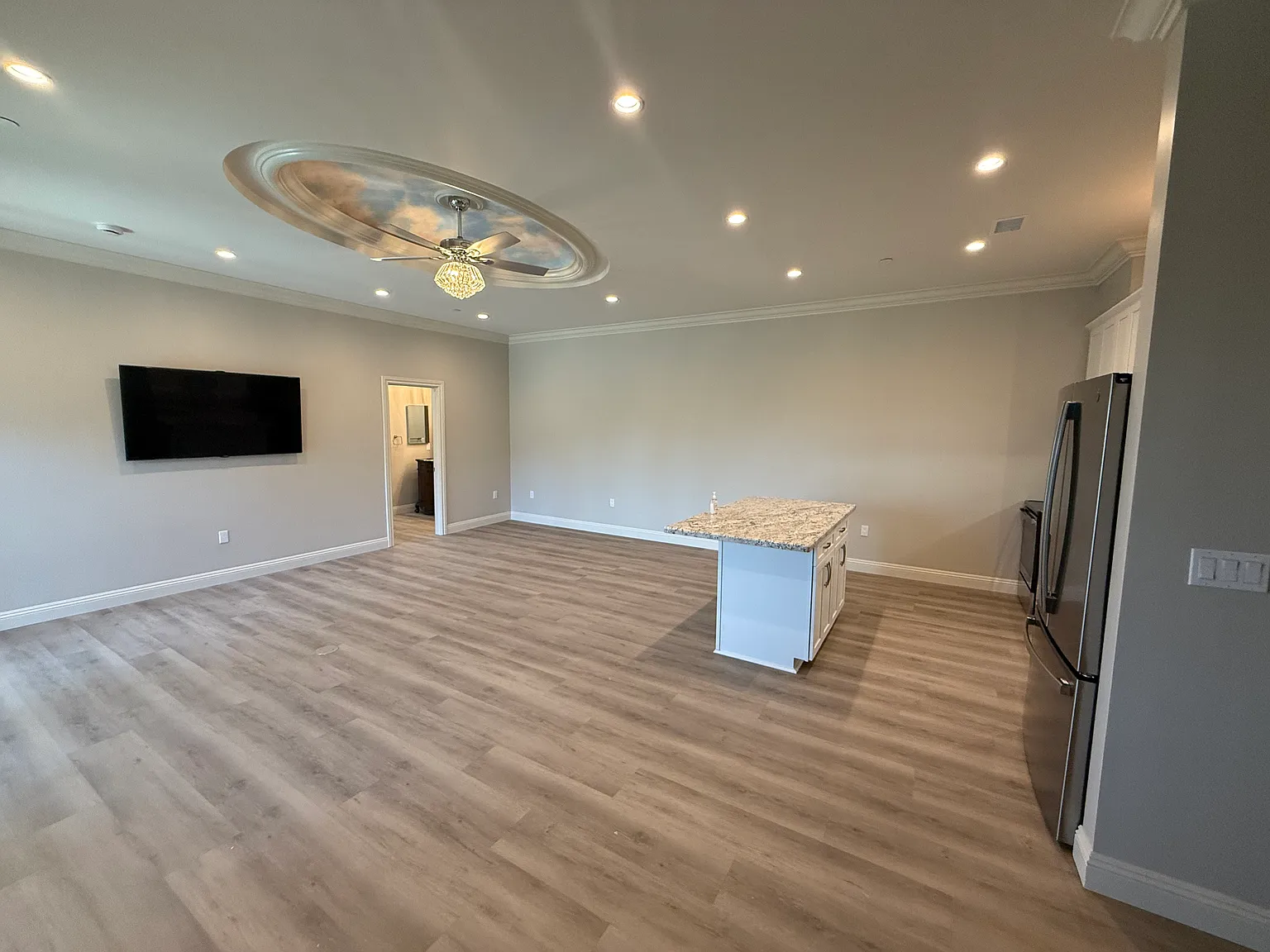 2 bed, 1000 sqft, $2,950 — Photo 3