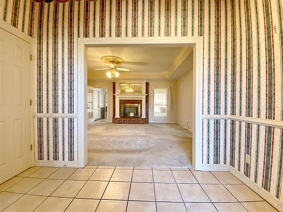 2nd image of 5601 Summerwood Ln