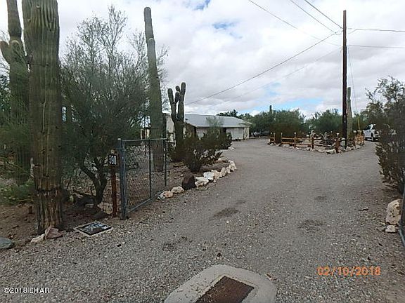 5th image of 590 N Loma Vista Ln