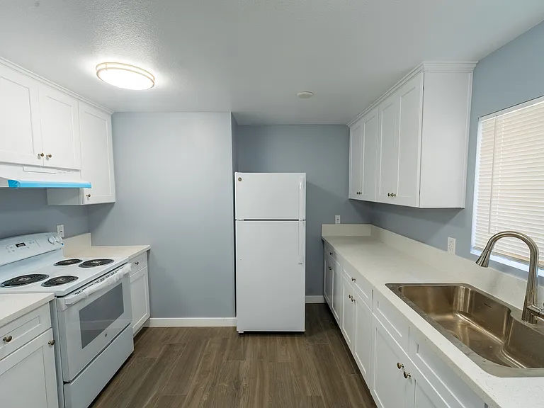 10374 Long Beach Blvd #1M — Photo 13