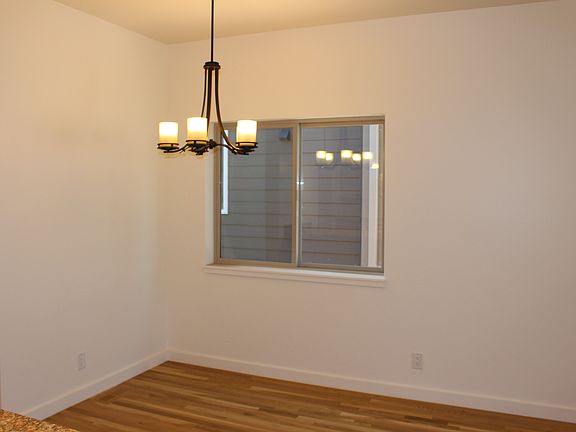 4th image of 310 Old Stage Rd