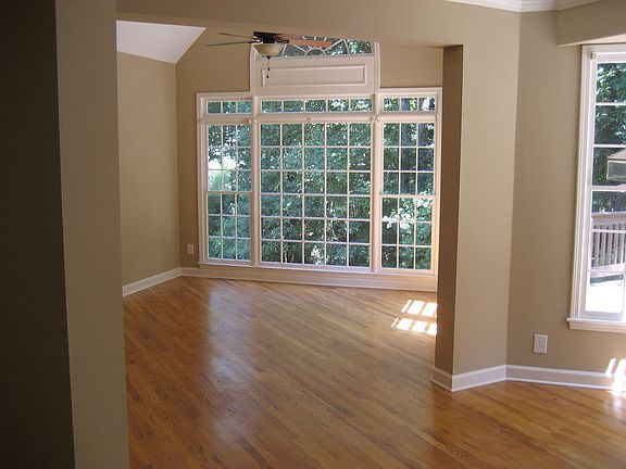 3rd image of 3207 At The Oak Tree