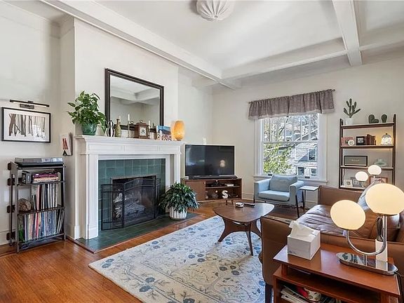 4th image of 64 17th St NE #2A
