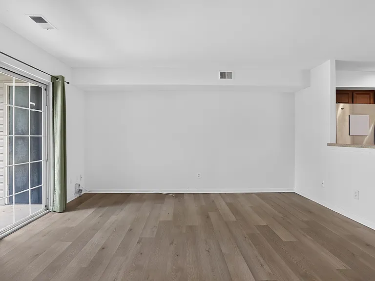 69 Ramsgate Ct — Photo 11