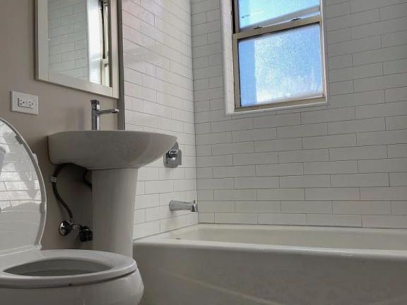 3rd image of 6135 S Homan Ave #2