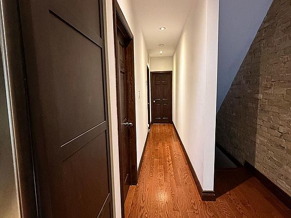 5th image of 267 Saint Helens Ave #2