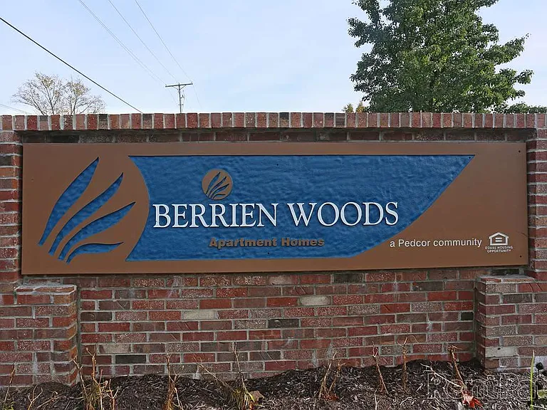 Berrien Woods — Photo 27