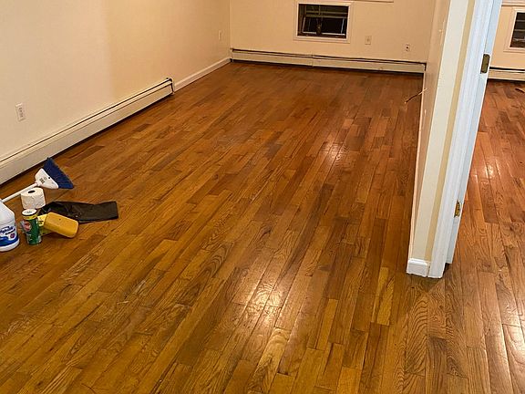 2nd image of 825 E 221st St APT 2