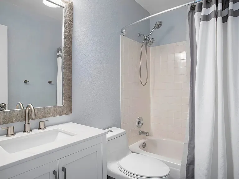 9428 Hibiscus Dr — Photo 23