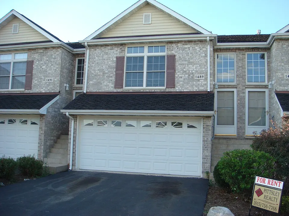 1489 Stonefield Dr