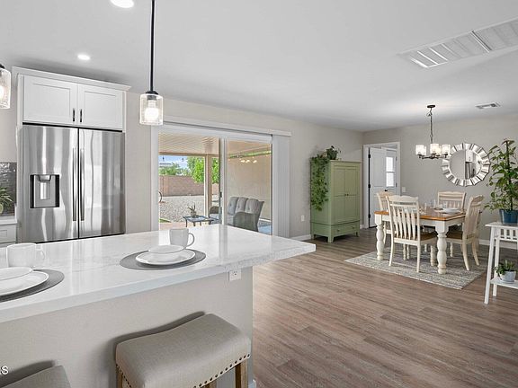 3rd image of 13815 N CAMEO Drive