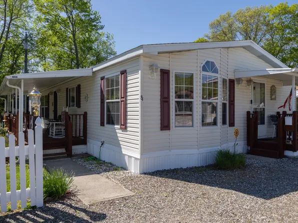 108 Clark Road #TRLR 81, Naugatuck, CT 06770