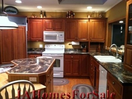 Spacious kitchen with Subzero frig, Bosch dishwasher, large bay window
