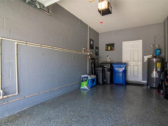 4th image of 9216 HILLCROFT DRIVE